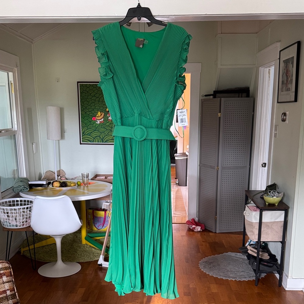 Elegant Green chiffon Pleated Dress 70s maxi holiday belted NWT